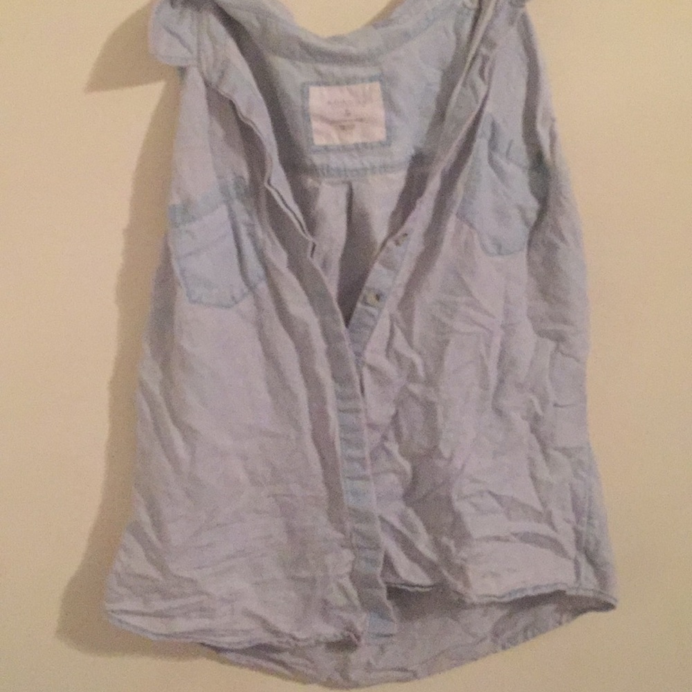 Sleeveless jean shirt